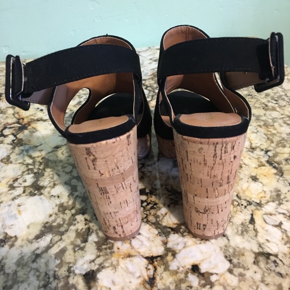 Heels - Picture 4 of 5